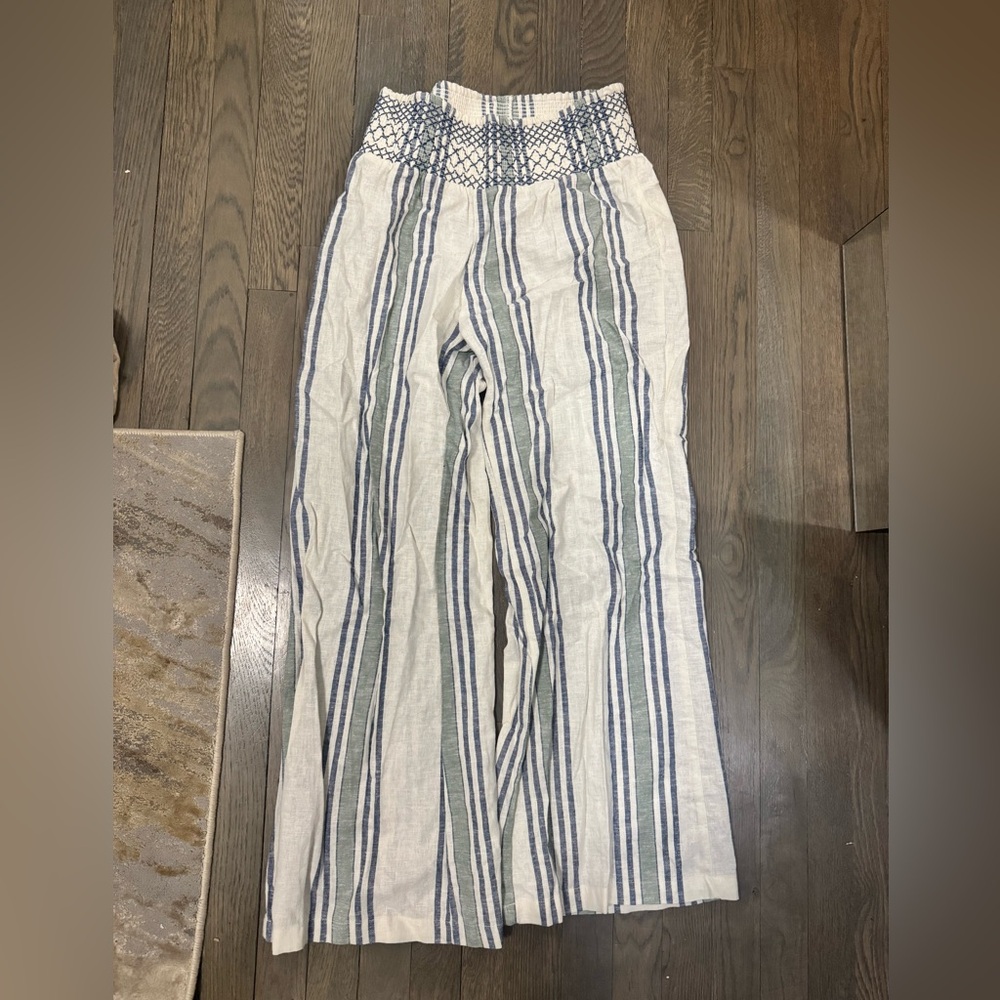 Loose colored beach pants